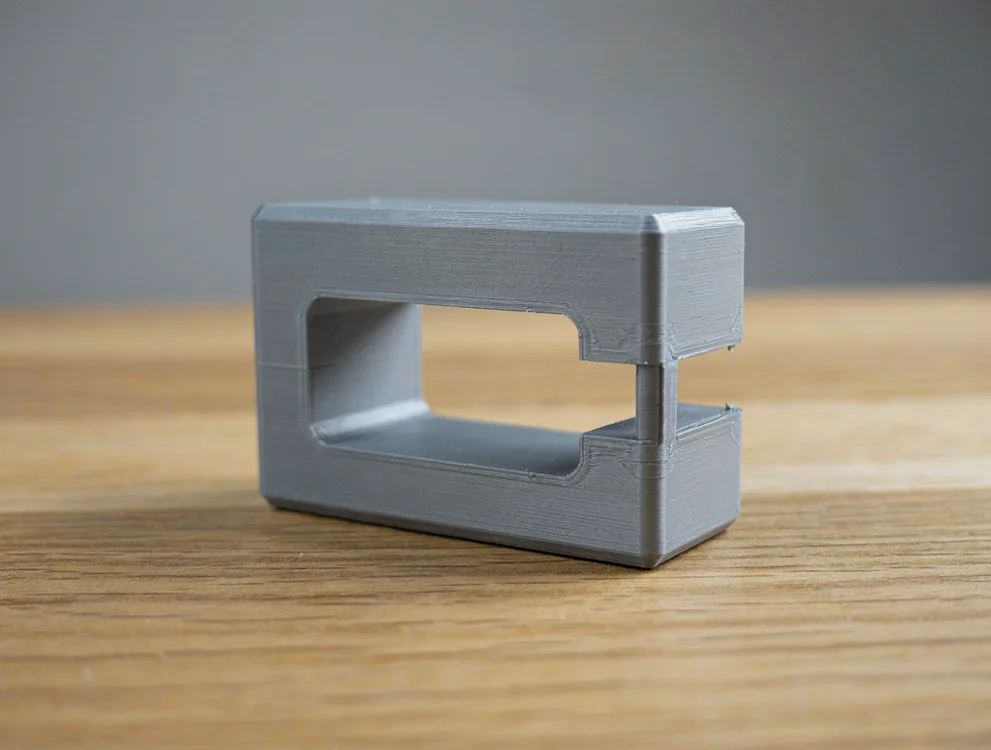 Entretoise fendue à clipser sur tige