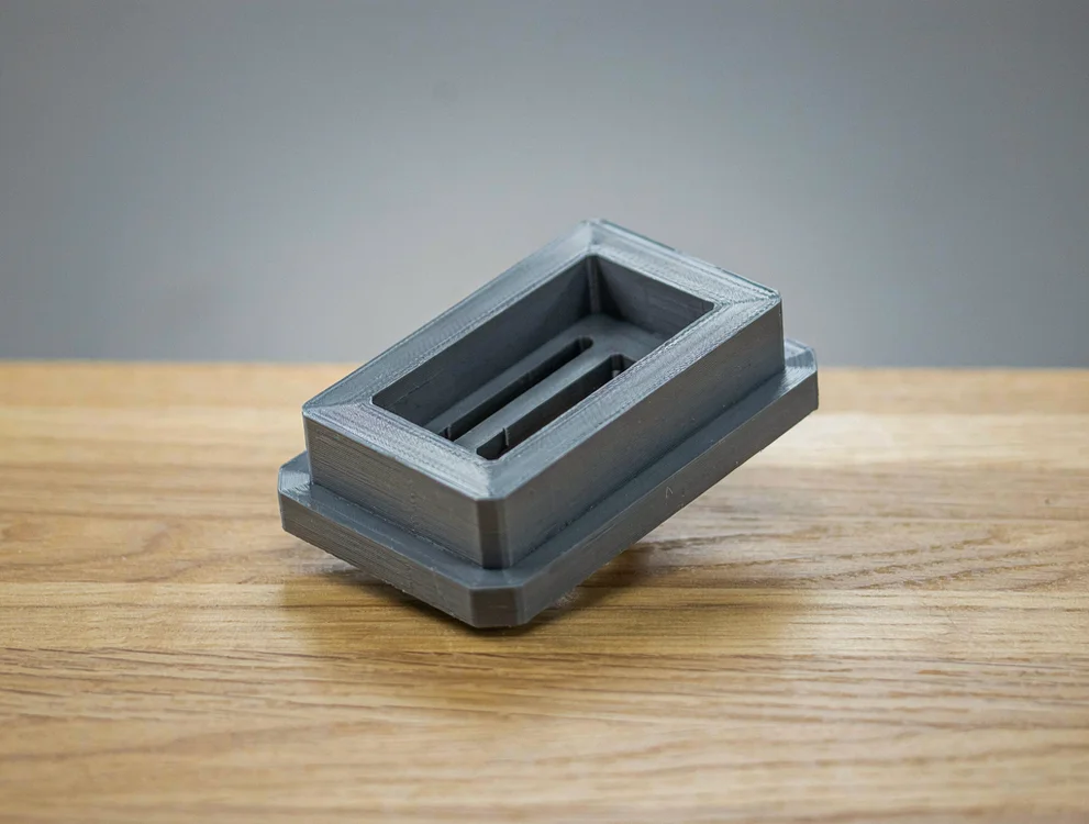Passe-câble rectangulaire de bureau