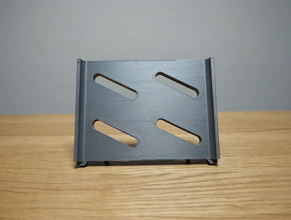 Platine de capteur à trous oblongs