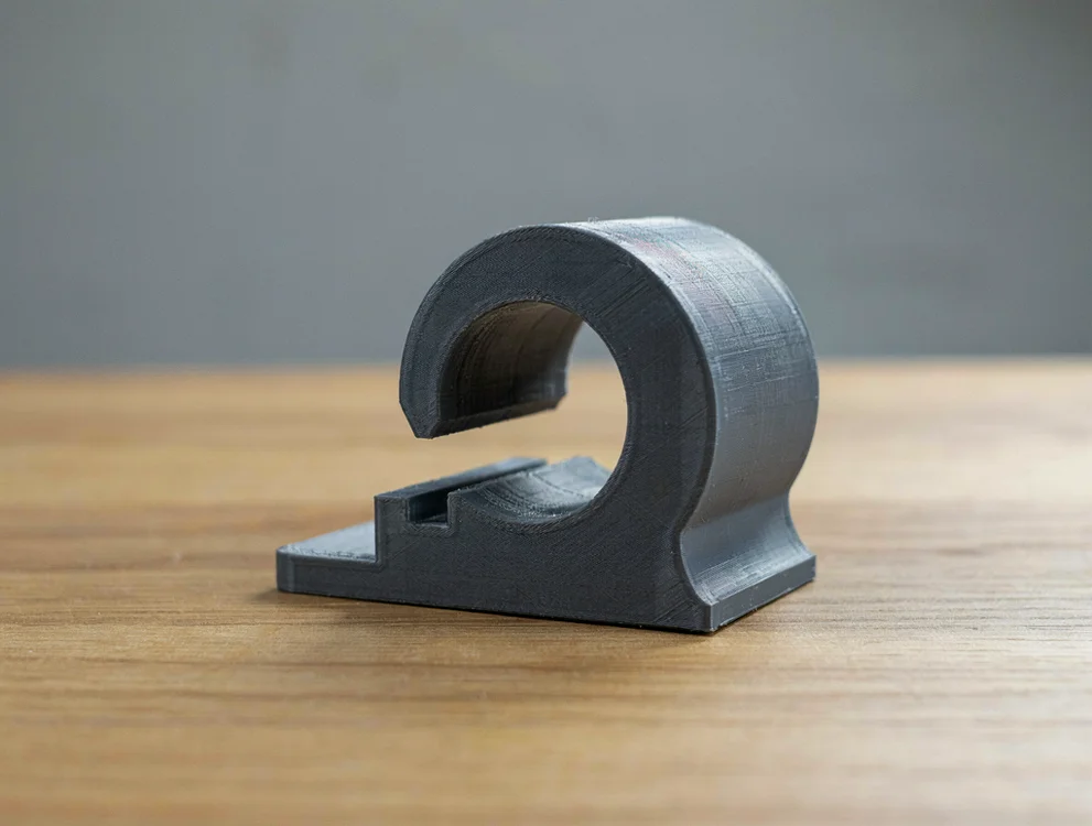 Range-câble à clipser sur profilé rainuré 8 mm
